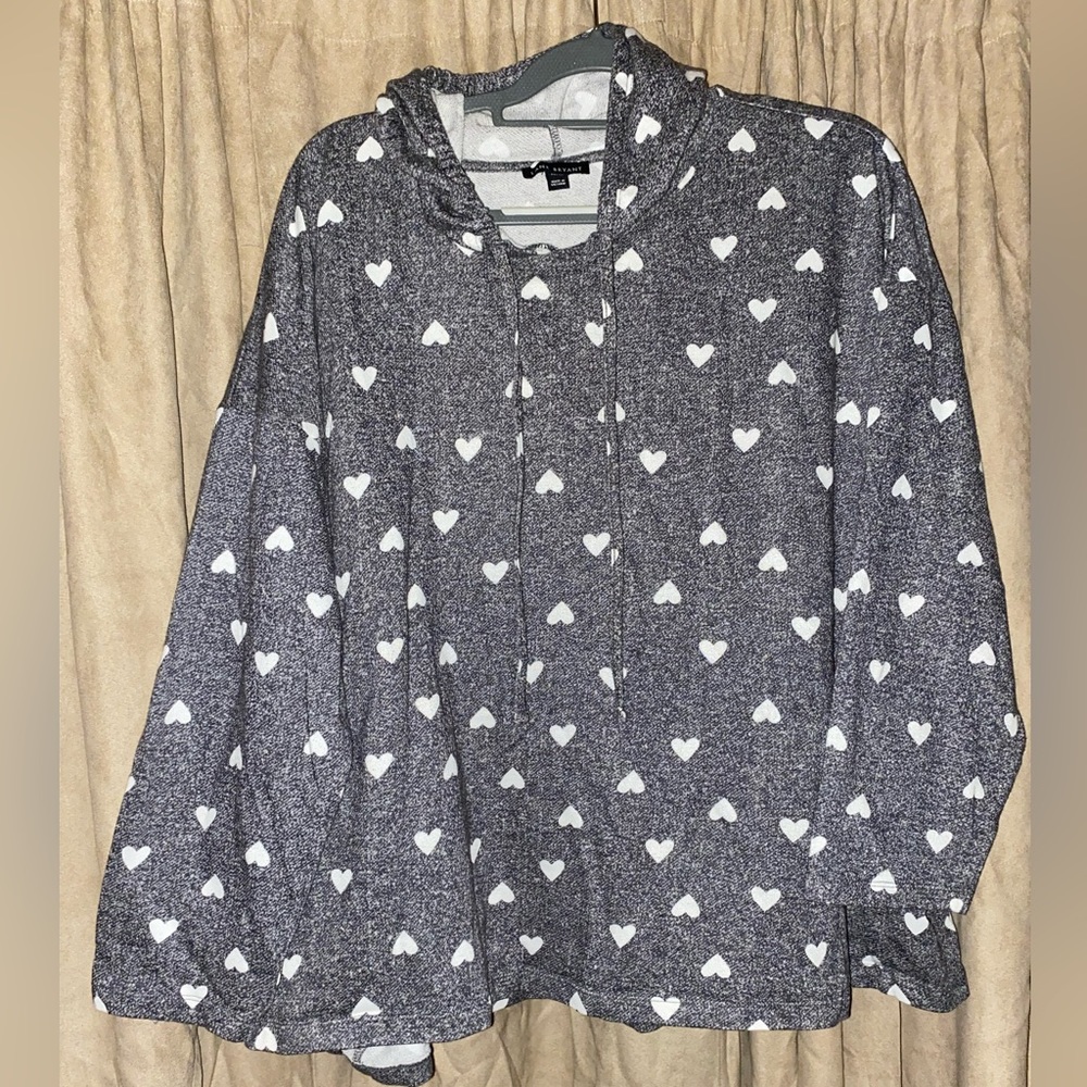 Lane Bryant 26/28 soft hooded heart hoodie! ❤️❤️